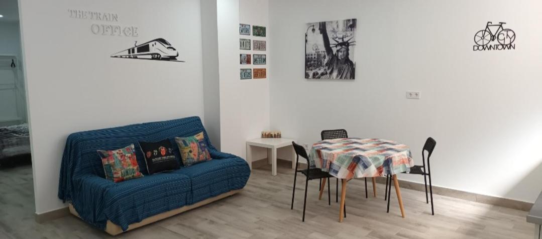 The Train Office Estudio 01 Аликанте Екстериор снимка