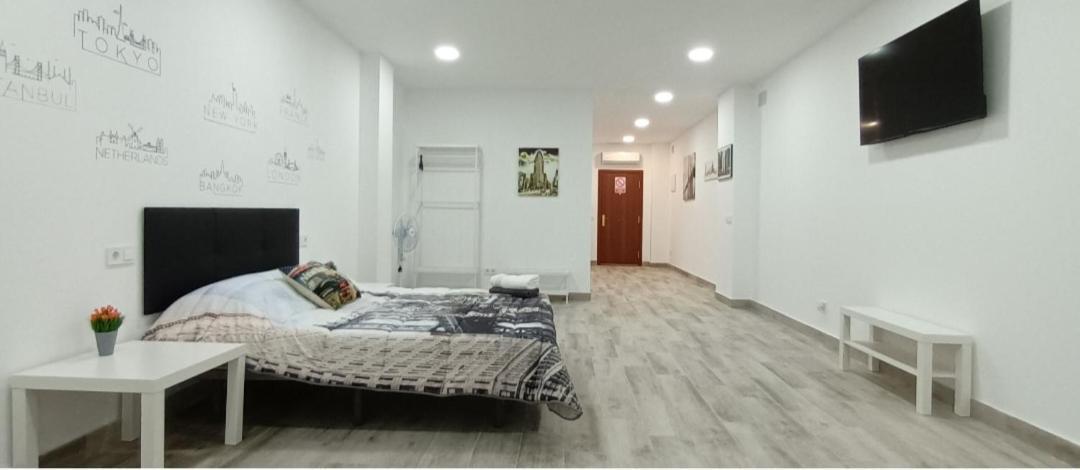 The Train Office Estudio 01 Аликанте Екстериор снимка